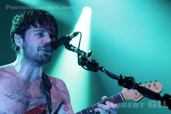 BIFFY CLYRO - 2013-03-06 - PARIS - Le Bataclan - Simon Alexander Neil